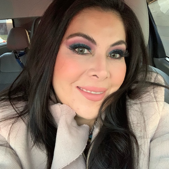 Meet your Posher, Karina - Picture 4 of 6